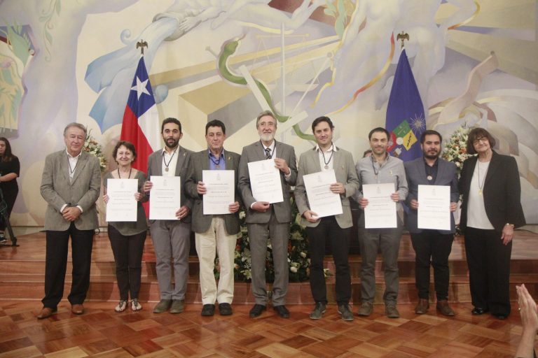 Académico Rodrigo Hernández recibió distinción de Profesor Titular de la U. de Chile