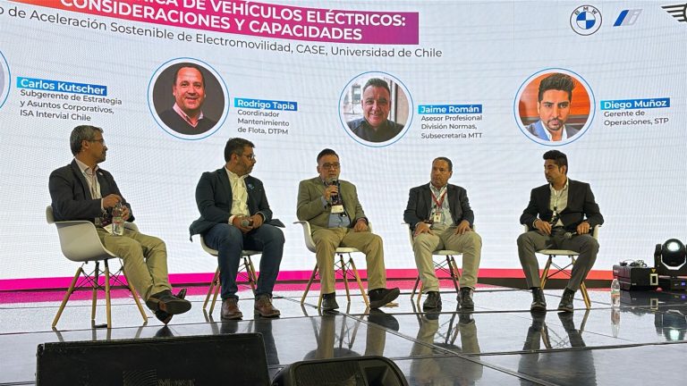 Director del DIMEC participa en el 3er Salón Internacional de la Movilidad Sostenible